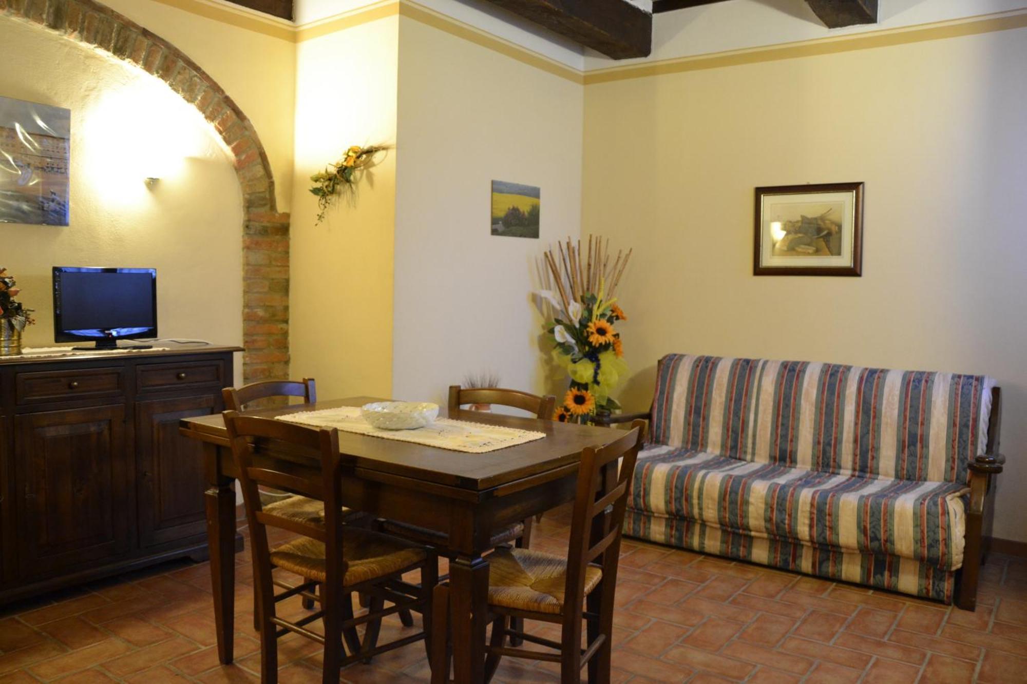 Agriturismo Sanguineto Acquaviva  Exterior foto