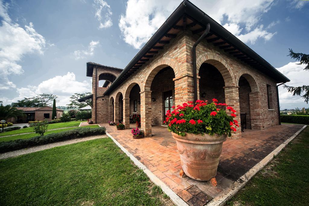 Agriturismo Sanguineto Acquaviva  Exterior foto