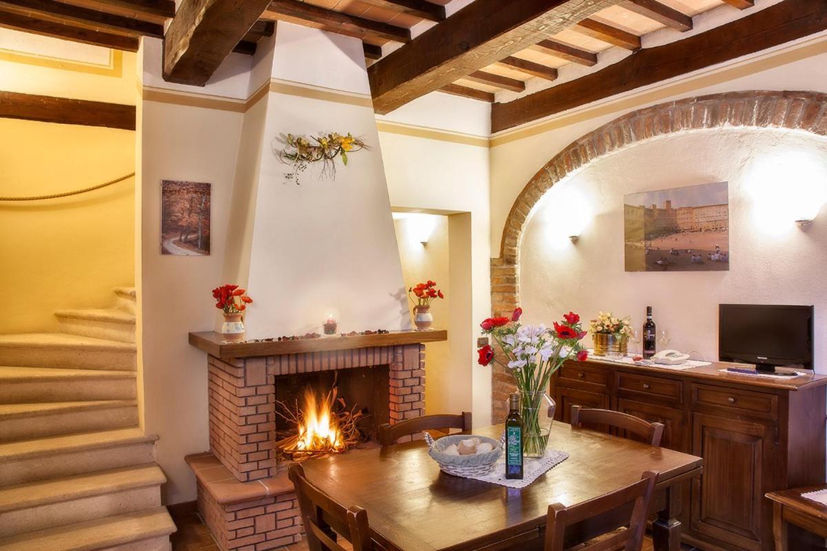 Agriturismo Sanguineto Acquaviva  Exterior foto